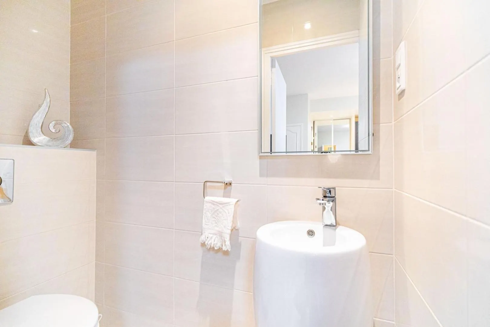 Guestready - Bright Charm With A Terrace Apartment Paris